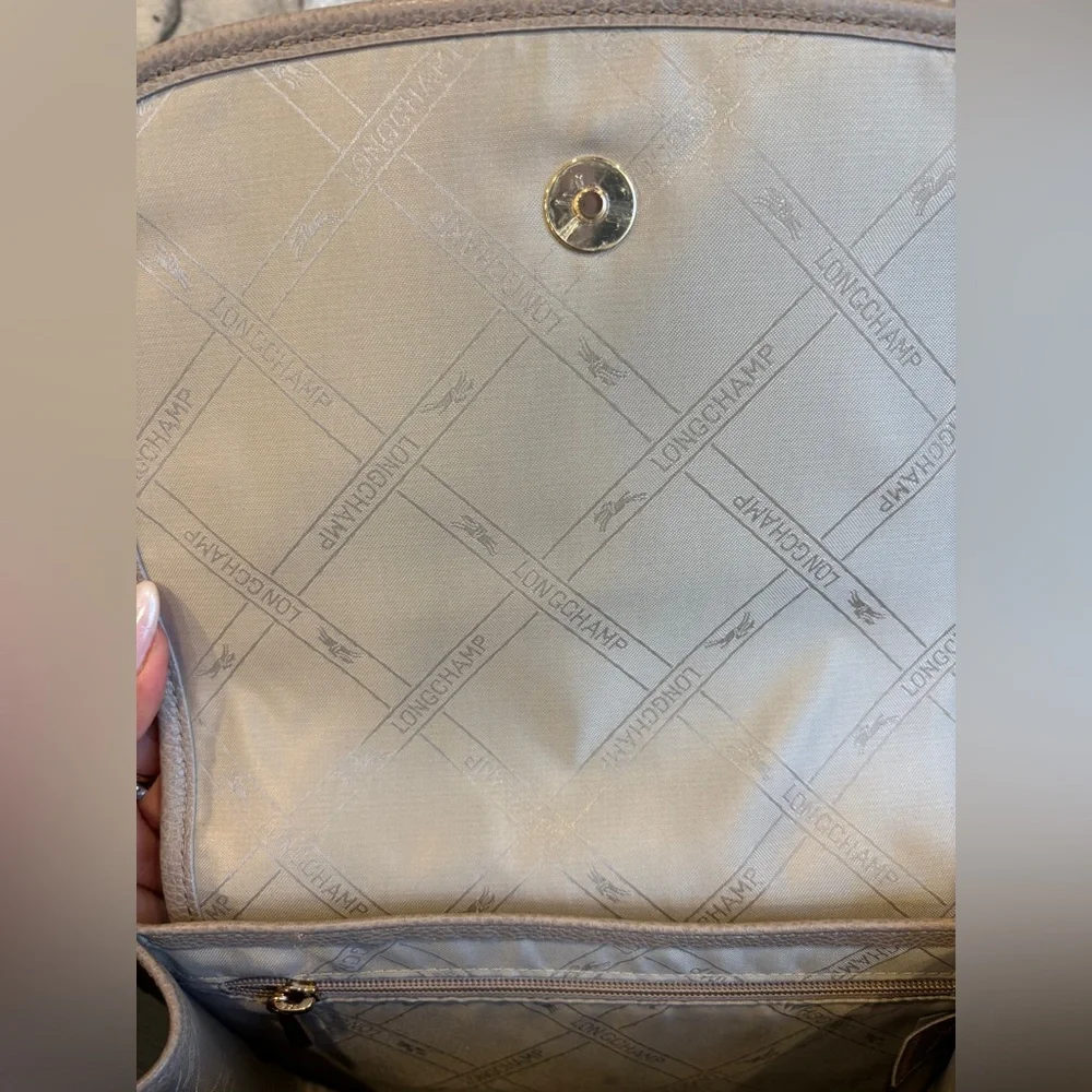 LONGCHAMP Le Foulonné Leather Crossbody - Picture 4 of 7